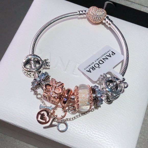 Pandora Family is Love Bracelet Gift Set - Arezzo Jewelers  Pandora bracelet gift set